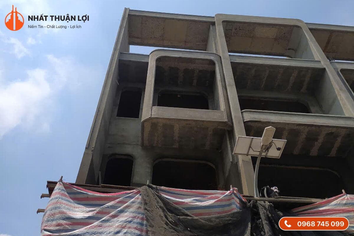 Chất lượng và kỹ thuật thi công ảnh hưởng đến giá sửa nhà