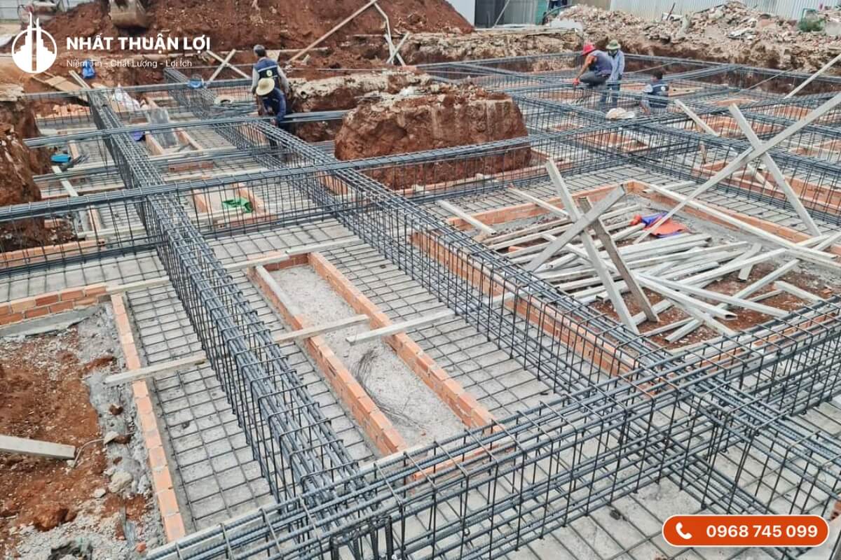 Dùng móng băng để xây nhà 2 tầng Dùng móng băng để xây nhà 2 tầng