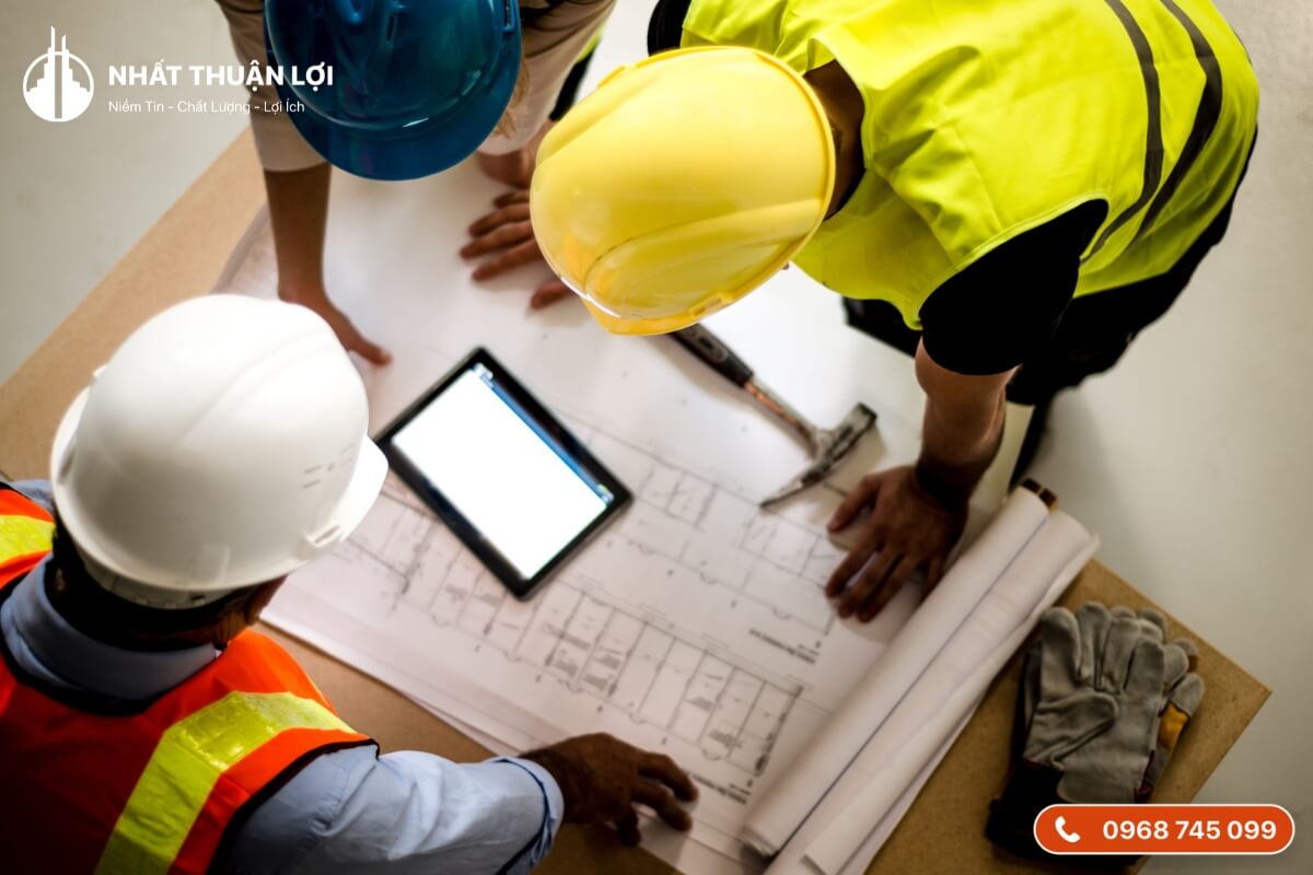 Kỹ sư chẩn đoán vấn đề ngôi nhà Kỹ sư chẩn đoán vấn đề ngôi nhà